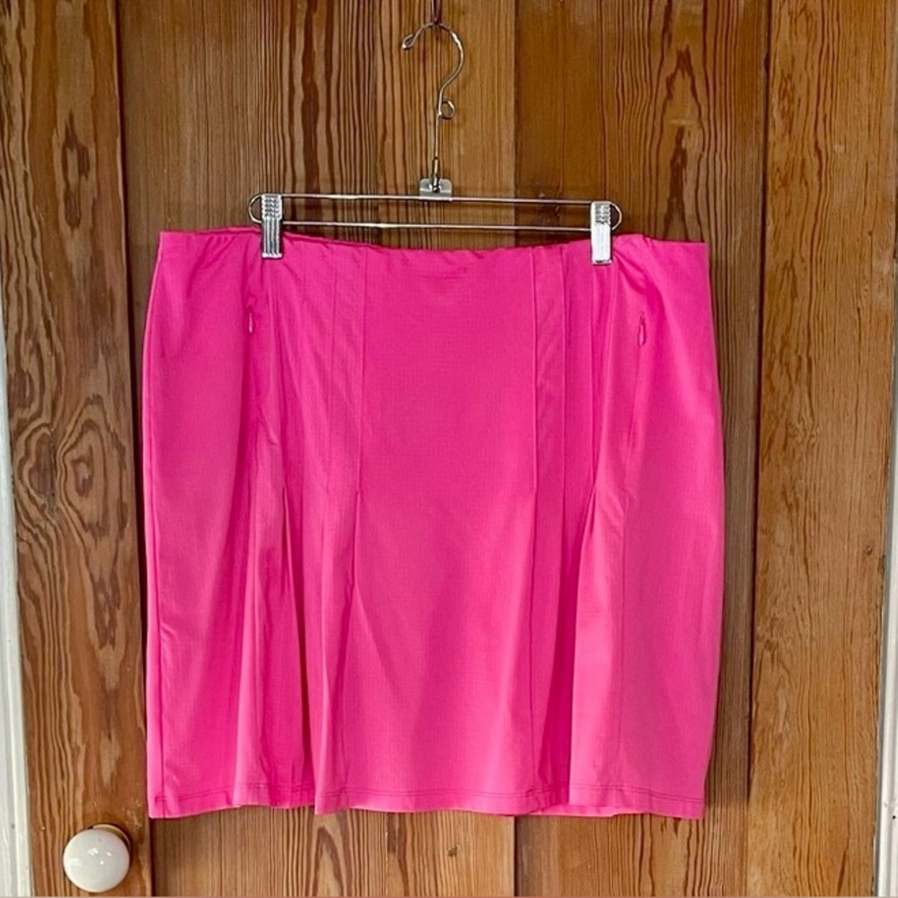 Tail Hot Pink Pleated Golf Skort (RUNS oversized 16- 18) ~ Size XL